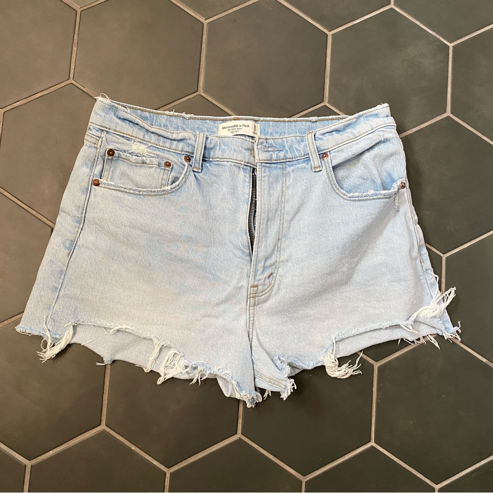 **COPY** Abercrombie & Fitch The Mom Short High Rise.